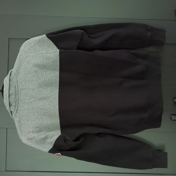 Roots 1/4 zip sweatshirt - Picture 2 of 3